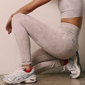 Free People 7/8 Karma Leggings NWT xs/s